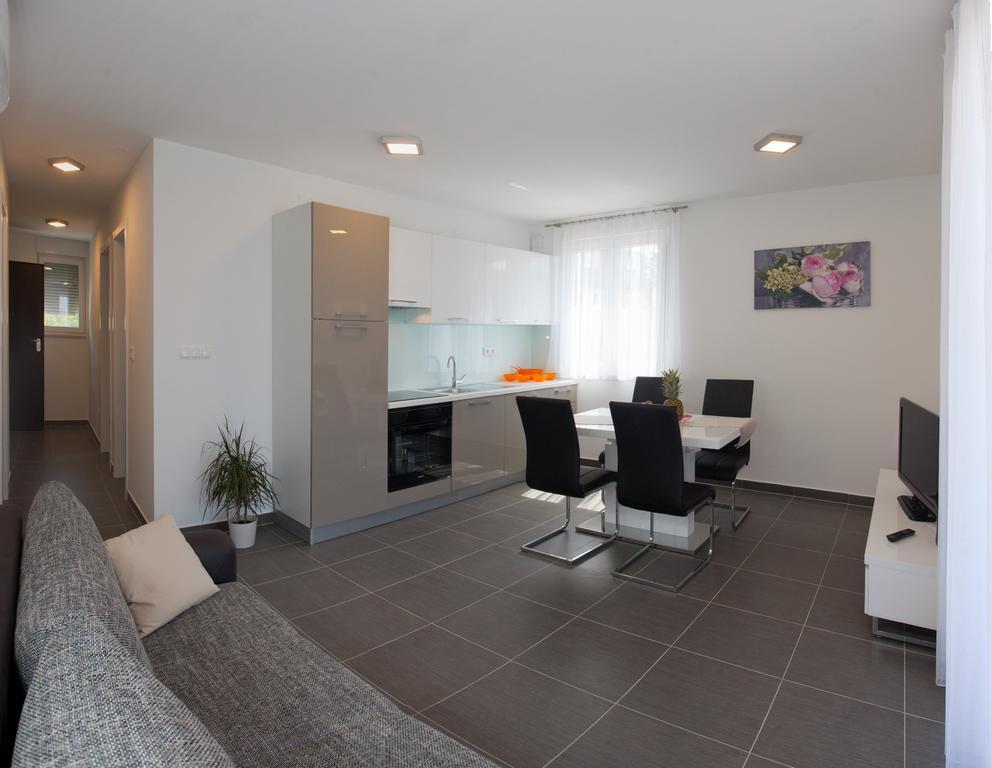 Apartments Diamond Подстрана Номер фото